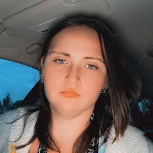 Meet your Posher, Elicia